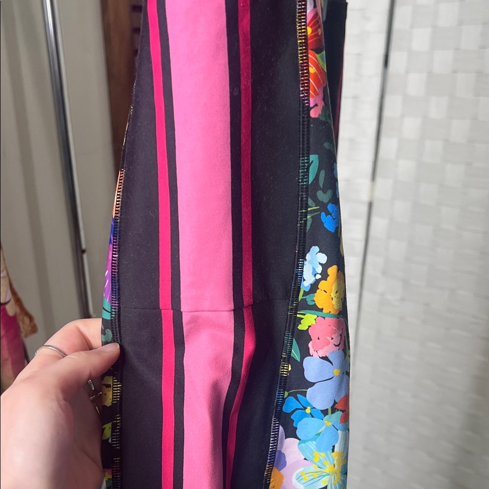 Johnny Was Multicolor Floral womans Leggings XL - Picture 4 of 9